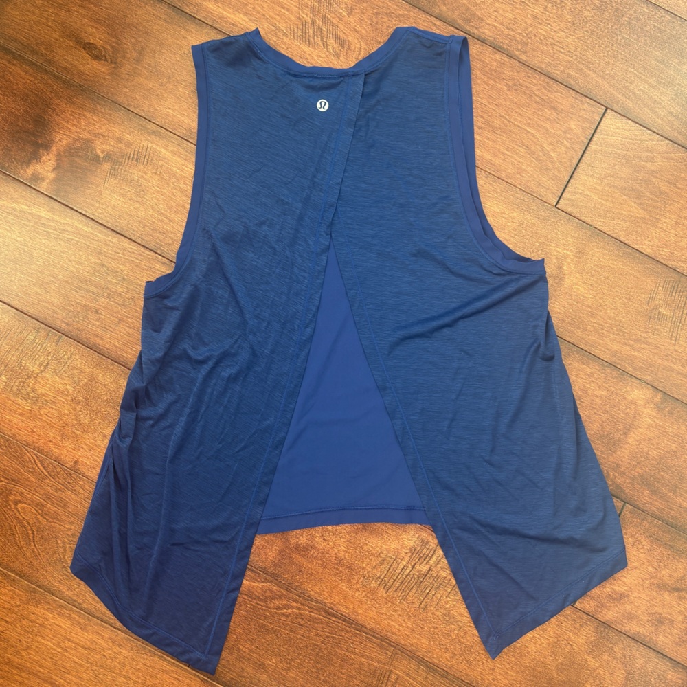 LULULEMON flowy split back blue tank top 5